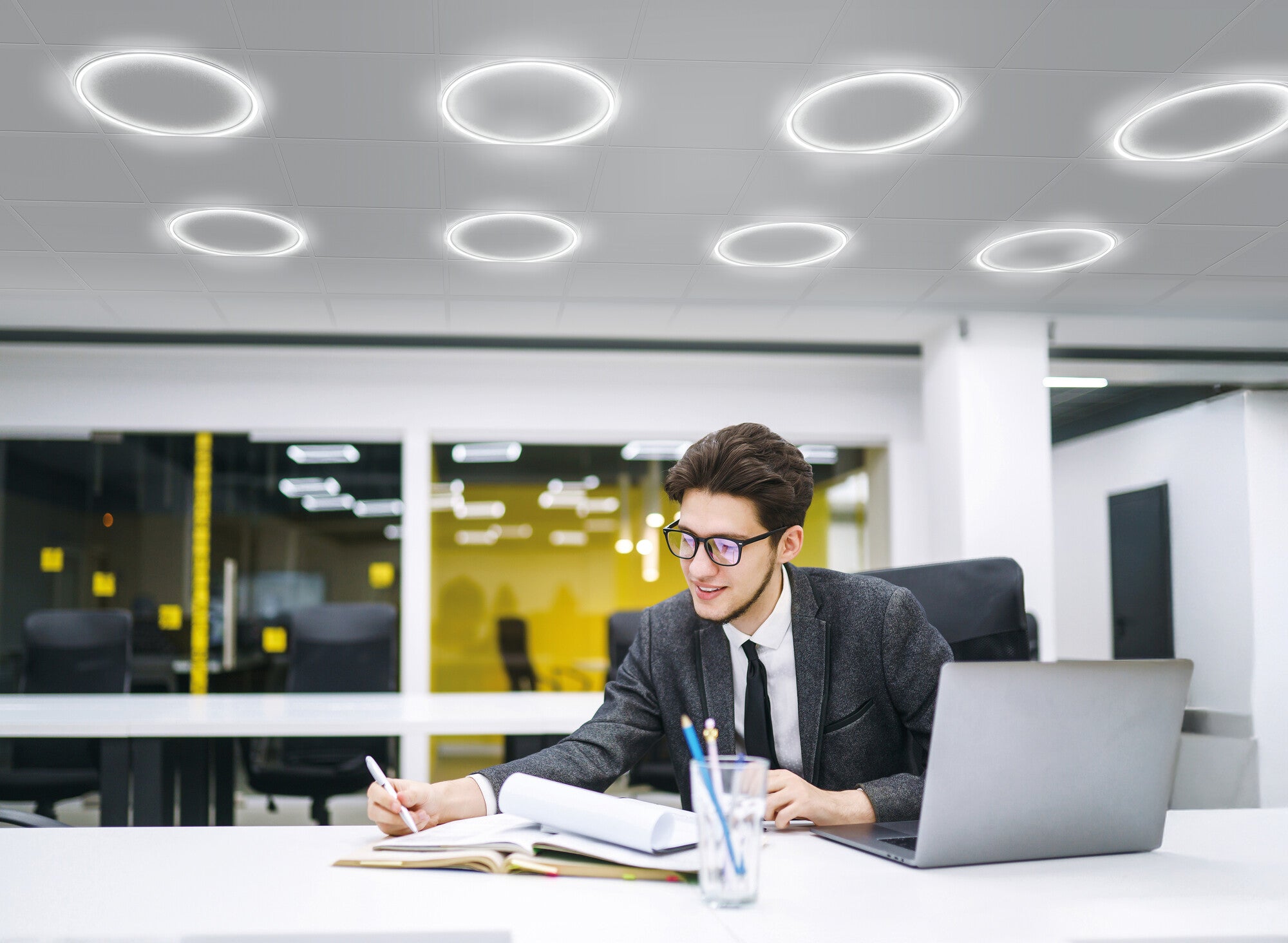 Modern Round LED Halo Ceiling Light 600mm - 40W Suspended Office Circle Frame